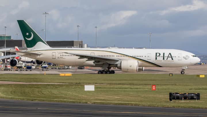Ahead of last month's Karachi plane crash, pilots chatted about coronavirus and ignored safety alerts, says aviation minister Ahead of last month's Karachi plane crash, pilots chatted about coronavirus and ignored safety alerts, says aviation minister