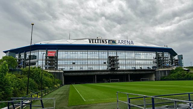 Bundesliga: Schalke 04 apologise for questioning fans over refund of tickets Bundesliga: Schalke 04 apologise for questioning fans over refund of tickets