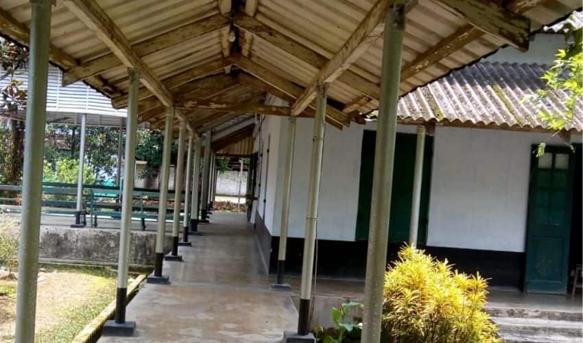 Subhasini institutional quarantine centre in Kalchini area, Alipurduar district. Sukanya Ray/Firstpost