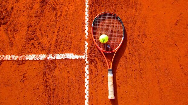 HOLD COURT WITH THE OUR FAVOURITE TENNIS RACQUETS HOLD COURT WITH THE OUR FAVOURITE TENNIS RACQUETS