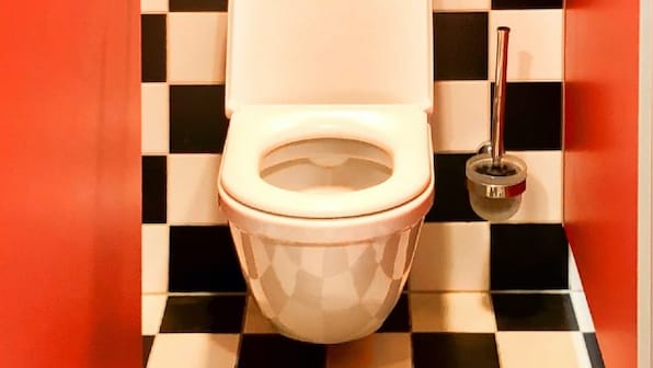 Research shows aerosols from toilets can be source of SARS-CoV-2 spread; close lid before flushing to prevent COVID-19 transmission
