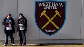 Premier League club West Ham sign PSG goalkeeper Areola on loan