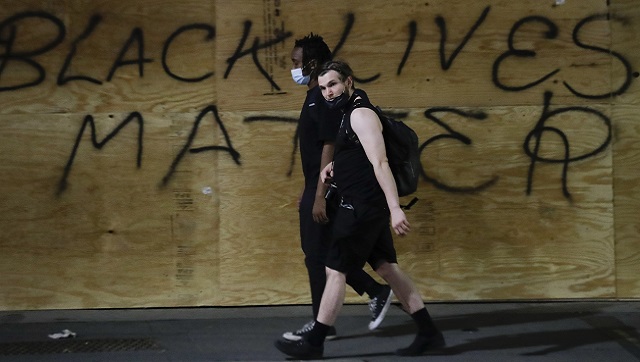 Donald Trump signs Executive Order on police reform even as he presses for 'law and order' after weeks of protests against racial injustice Donald Trump signs Executive Order on police reform even as he presses for 'law and order' after weeks of protests against racial injustice