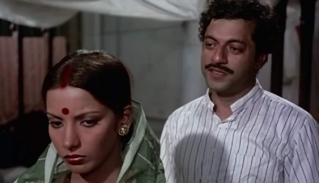 Shabana Azmi and Girish Karnad in a still from Swami | Twitter