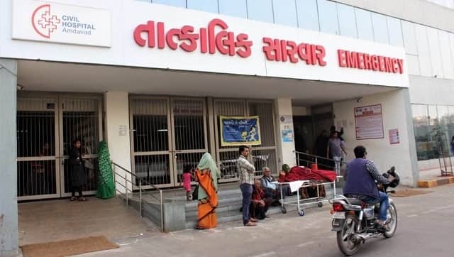 Patients waiting outside the 1200-bed COVID-designated civil hospital in Ahmedabad. Image courtesy: Hanif Sidhi