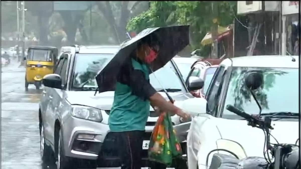 IMD predicts heavy rainfall in Kerala, issues oranger alert in Kozhikode, yellow alert in seven districts including Kannur, Kollam