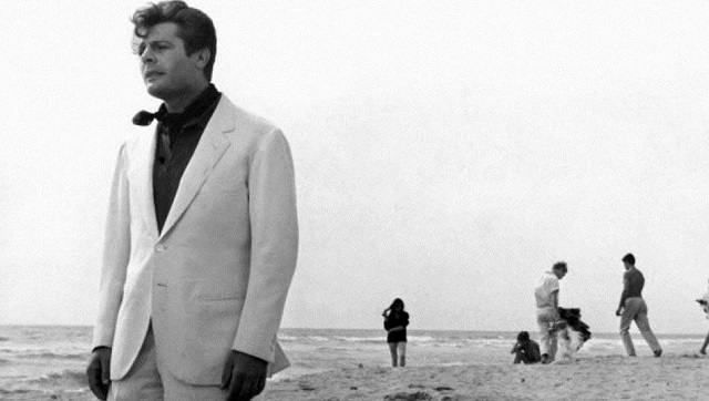 Federico Fellini’s La Dolce Vita depicts the suicide of an intellectual, and the death of everything he stands for Federico Fellini’s La Dolce Vita depicts the suicide of an intellectual, and the death of everything he stands for