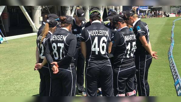 New Zealand's Jess Kerr, Natalie Dodd receive their first central contracts for 2020-21 season