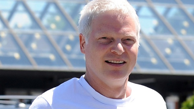 Steve Bing, film producer and screenwriter, dies reportedly by suicide; Bill Clinton shares condolences Steve Bing, film producer and screenwriter, dies reportedly by suicide; Bill Clinton shares condolences