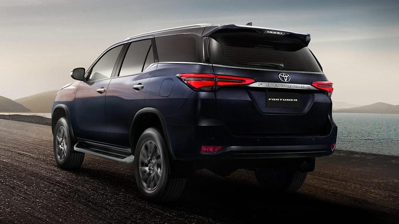 Toyota S 2021 Fortuner Suv Revealed In India Comes With 2 8 Litre