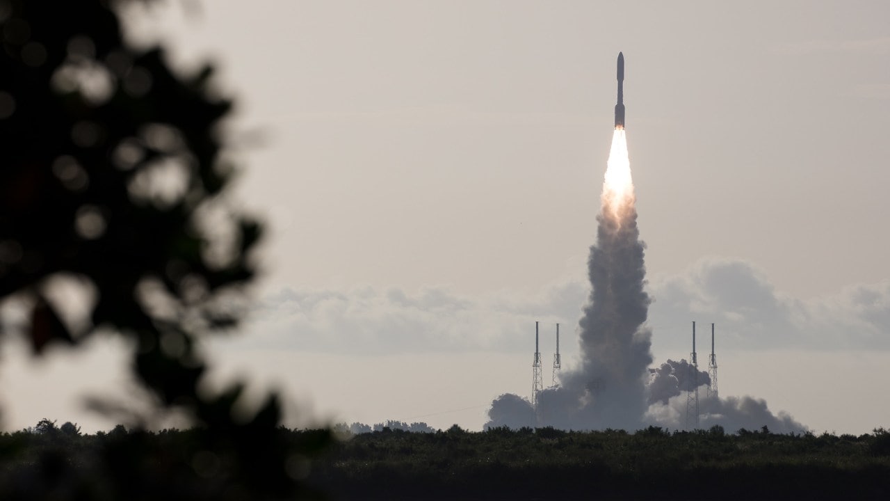 United Launch Alliance Atlas V rocket with NASA’s Mars 2020 Perseverance rover onboard launches from Space Launch Complex 41 at Cape Canaveral Air Force Station, Thursday, July 30, 2020, from NASA’s Kennedy Space Center in Florida Image credit: NASA/Joel Kowsky