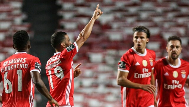 Portuguese Primeira Liga: Benfica keep slim title hopes alive with 2-0 win over Guimaraes Portuguese Primeira Liga: Benfica keep slim title hopes alive with 2-0 win over Guimaraes