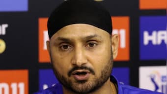 'Harbhajan Singh takes a walkover from cricket', Twitterati reacts as veteran spinner announces retirement