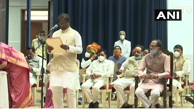 Madhya Pradesh Cabinet Expansion: 28 new ministers, including loyalists of Jyotiraditya Scindia, join BJP govt Madhya Pradesh Cabinet Expansion: 28 new ministers, including loyalists of Jyotiraditya Scindia, join BJP govt