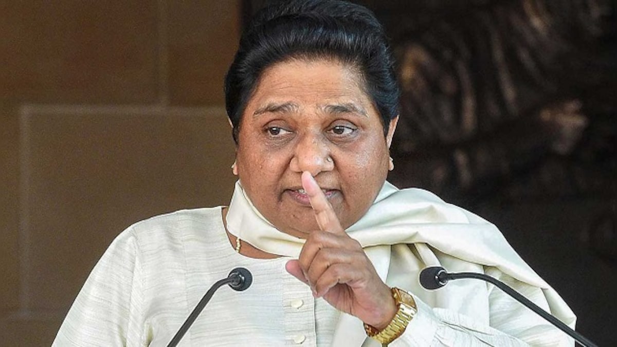 'Never dreamt of becoming India's President': Mayawati slams Akhilesh Yadav