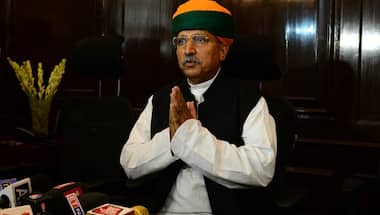 Union minister Arjun Ram Meghwal launches 'Bhabhi Ji Papad', claims it has antibodies to fight coronavirus