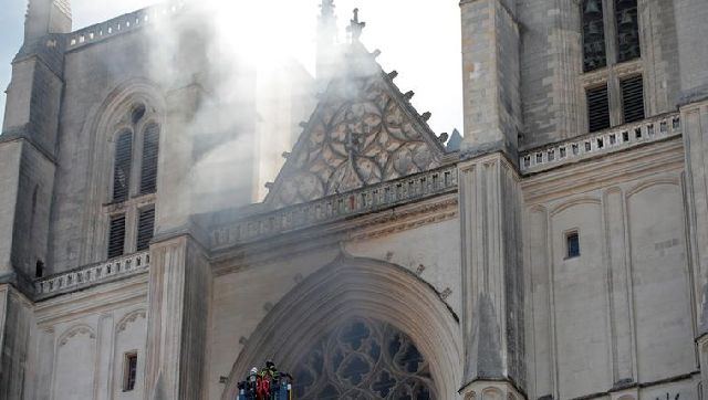 Major fire breaks out at 15th-century Nantes Cathedral in western France; arson suspected Major fire breaks out at 15th-century Nantes Cathedral in western France; arson suspected