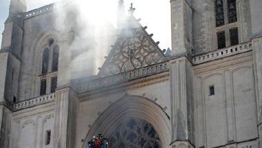 Major fire breaks out at 15th-century Nantes Cathedral in western France; arson suspected