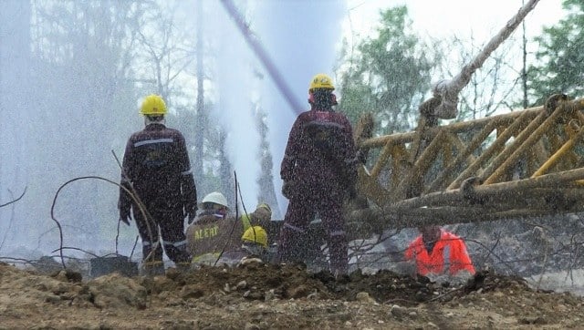 Image of operations to remove spool from well head at Baghjan oil field. Image courtesy: OIL India