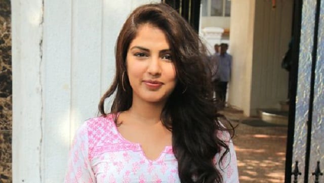 Rhea Chakraborty asks Mumbai Police for protection, claims there's a ...