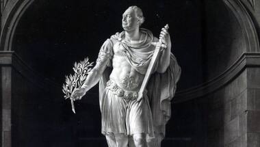 As imperial figures across the world are brought to a reckoning, a look at statues and their relevance in colonial India