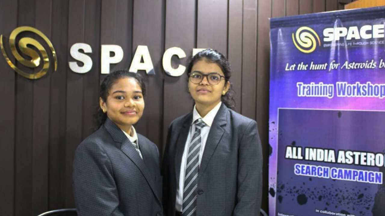 Vaidehi Vekariya and Radhika Lakhani sharing the limelight after their discovery. Image: SPACE Surat/Facebook