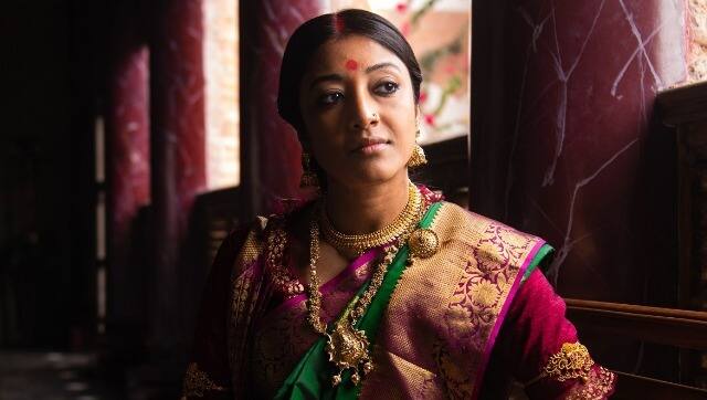 Paoli Dam as Binodini | Still from Bulbbul | Netflix