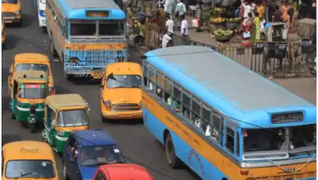 Commuters in Kolkata, adjoining areas breathe sigh of relief as private buses resume normal services Commuters in Kolkata, adjoining areas breathe sigh of relief as private buses resume normal services