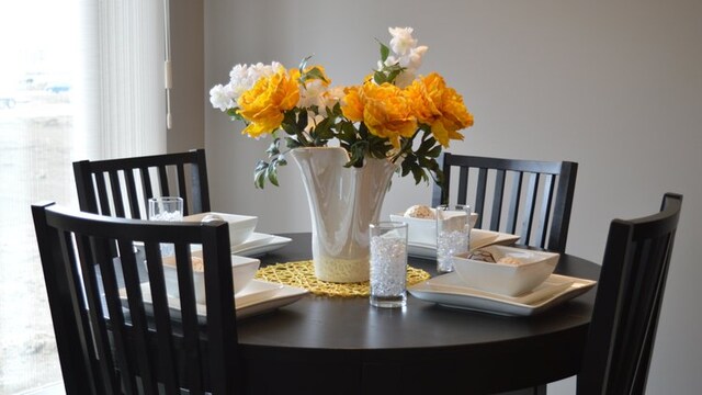 Best dining table sets for your home Best dining table sets for your home