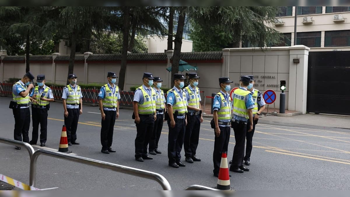 US closes Chengdu consulate in China in retaliation to Washington shutting down Houston consulate