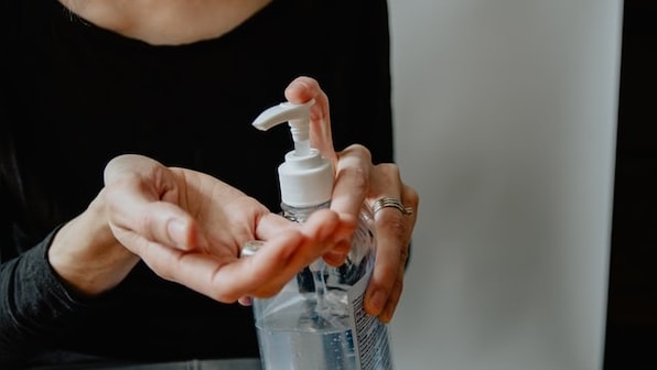 Japanese school athletes served sanitiser in place of water in horrible mix-up; one collapses