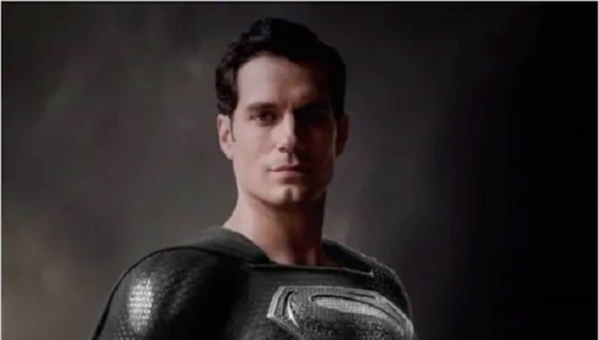 Henry Cavill, o Superman, surge com visual diferente para novo filme