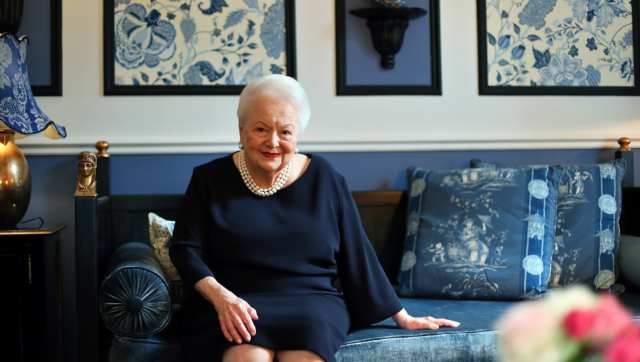 Olivia de Havilland, last surviving actor of Hollywood's Golden Age, passes away aged 104 Olivia de Havilland, last surviving actor of Hollywood's Golden Age, passes away aged 104