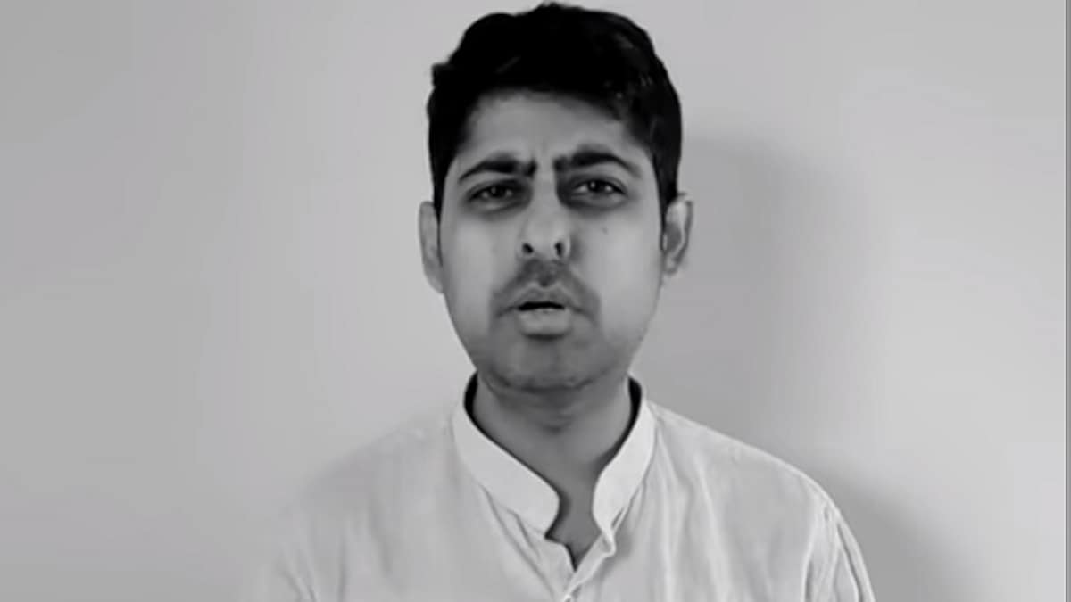 Watch: Varun Grover, Anvita Dutt, Swanand Kirkire fight for credits for lyricists, writers in a new song