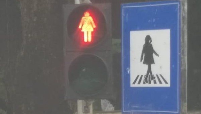Mumbai becomes first city in India to get traffic signal lights with female figures Mumbai becomes first city in India to get traffic signal lights with female figures