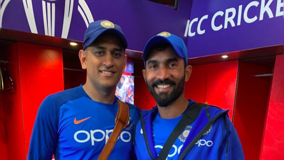 MS Dhoni retires: Dinesh Karthik, Shanta Rangaswamy join fans in calling for No 7 jersey to be retired