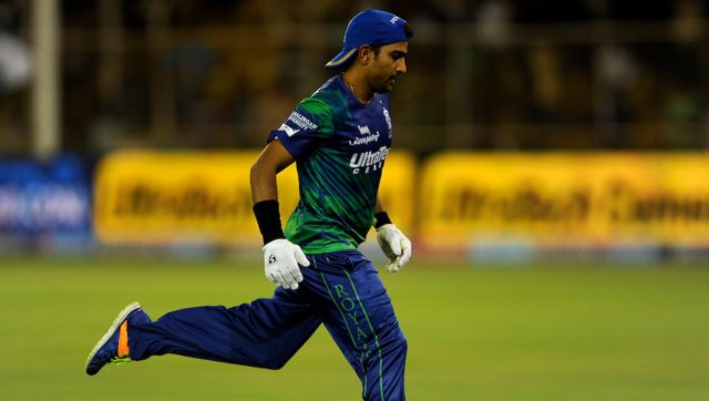 IPL 2020: Rajasthan Royals' fielding coach Dishant Yagnik tests positive for COVID-19 IPL 2020: Rajasthan Royals' fielding coach Dishant Yagnik tests positive for COVID-19