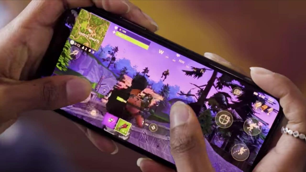 Fortnite Is Back On iOS And Android Again!!!