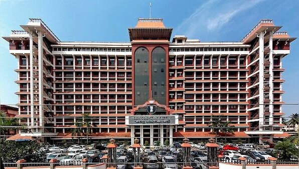 Kerala HC dismisses state govt's plea against CBI probe into murder of Youth Congress workers