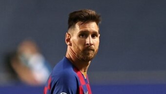 Lionel Messi remains silent after Barcelona president Josep Bartomeu's offer to resign