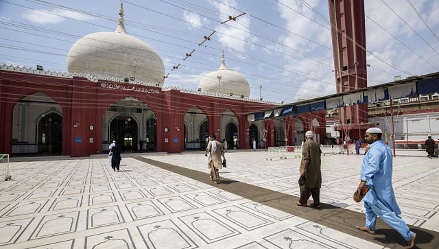 Poor and desperate, Pakistan's dwindling population of Hindus accepts Islam to get by Poor and desperate, Pakistan's dwindling population of Hindus accepts Islam to get by