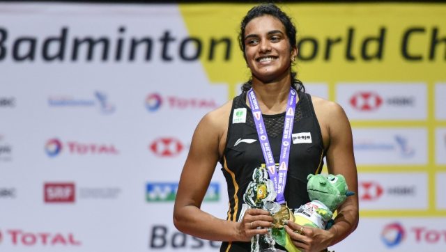 Saina Nehwal and Co leave for Thailand to compete in two Super 1000 events; PV Sindhu to fly from London Saina Nehwal and Co leave for Thailand to compete in two Super 1000 events; PV Sindhu to fly from London
