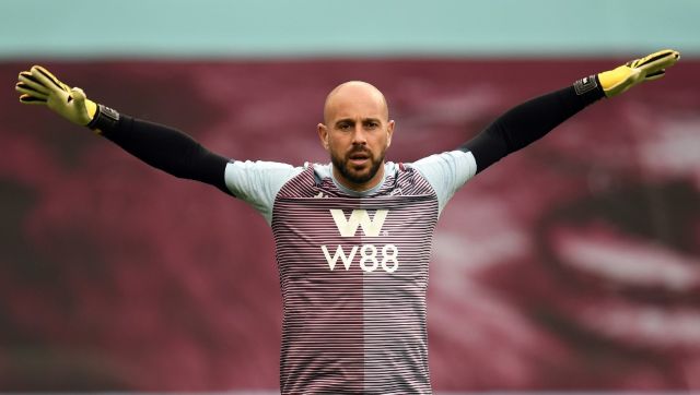 Serie A: Veteran Spanish goalkeeper Pepe Reina moves from AC Milan to Lazio Serie A: Veteran Spanish goalkeeper Pepe Reina moves from AC Milan to Lazio