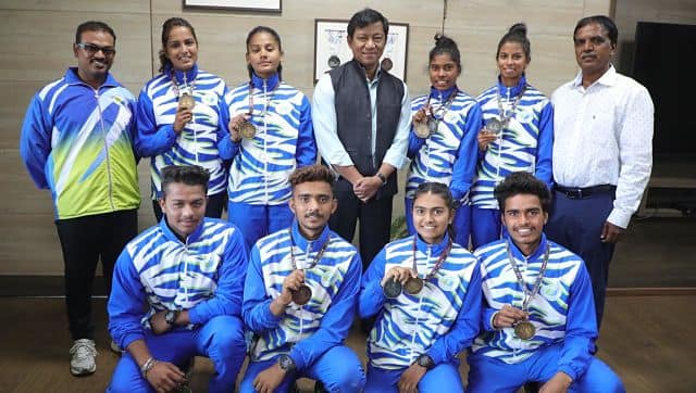MP water sports academy players with Girdhari Lal Yadav (in white, extreme right). Special arrangement