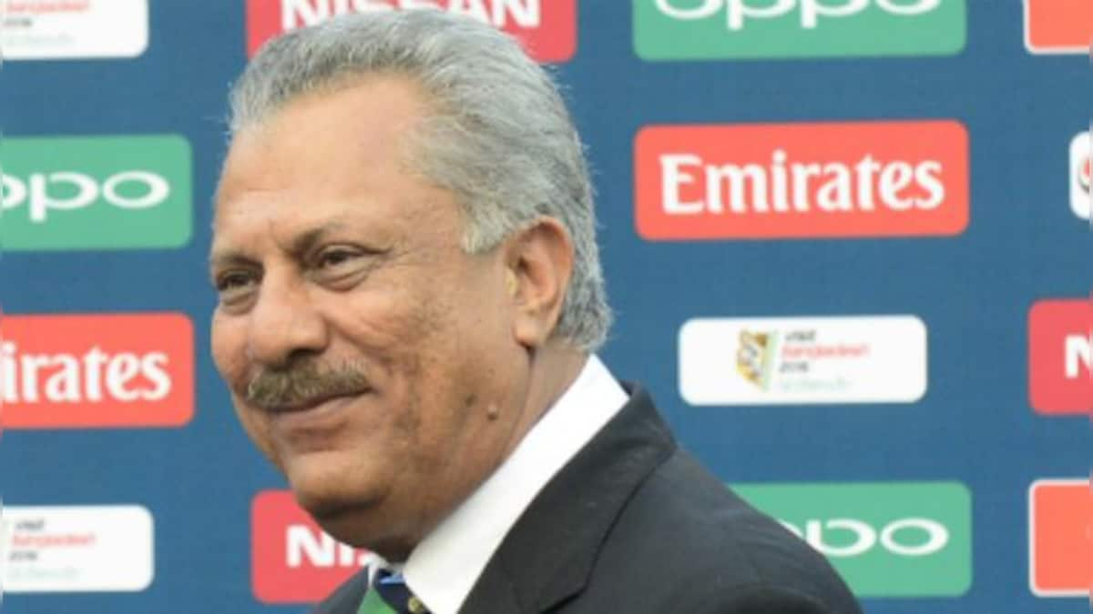 Former Pakistan batting great Zaheer Abbas admitted in London hospital ICU