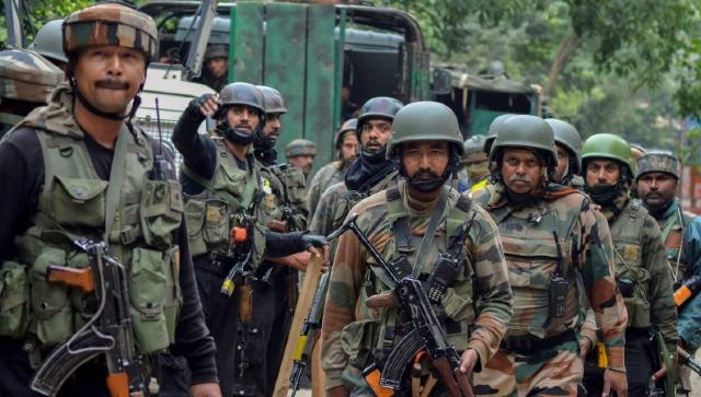 Two CRPF personnel killed, three injured in militant attack in Jammu and Kashmir's Srinagar Two CRPF personnel killed, three injured in militant attack in Jammu and Kashmir's Srinagar
