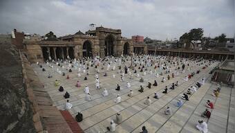 Eid-al-Adha 2020: Mosques, markets wear deserted look as devotees offer prayers at home