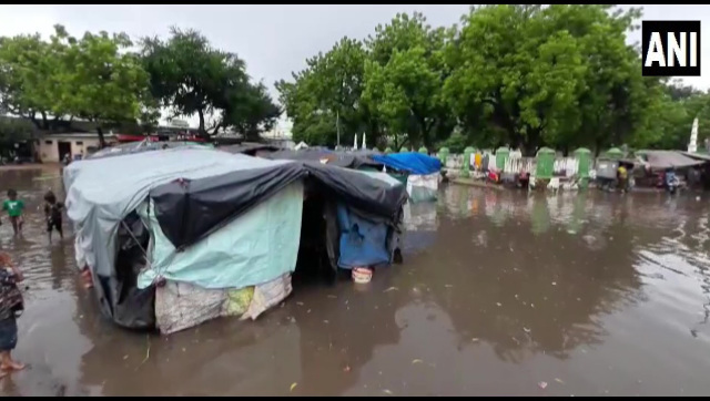 Heavy rain causes flood-like situation in parts of Gujarat; 2,000 people shifted from Narmada river bank Heavy rain causes flood-like situation in parts of Gujarat; 2,000 people shifted from Narmada river bank