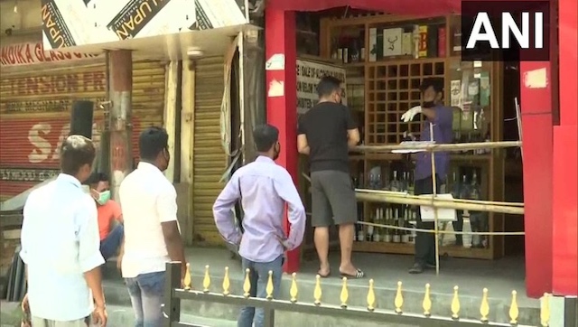 Tamil Nadu allows government-run liquor outlets to reopen in Chennai from 18 August after nearly five months Tamil Nadu allows government-run liquor outlets to reopen in Chennai from 18 August after nearly five months