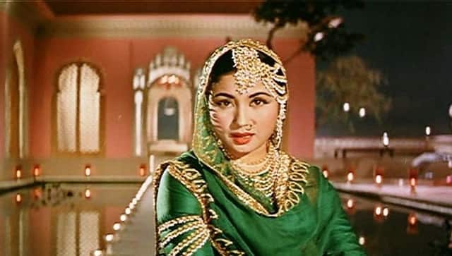 Meena Kumari in a still from Pakeezah | Twitter